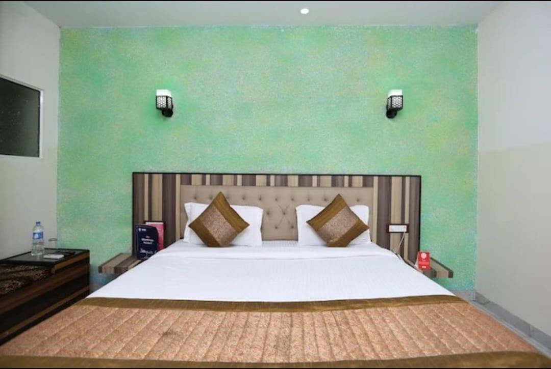 Hotel Airport Inn Near Delhi Airport New Delhi Buitenkant foto