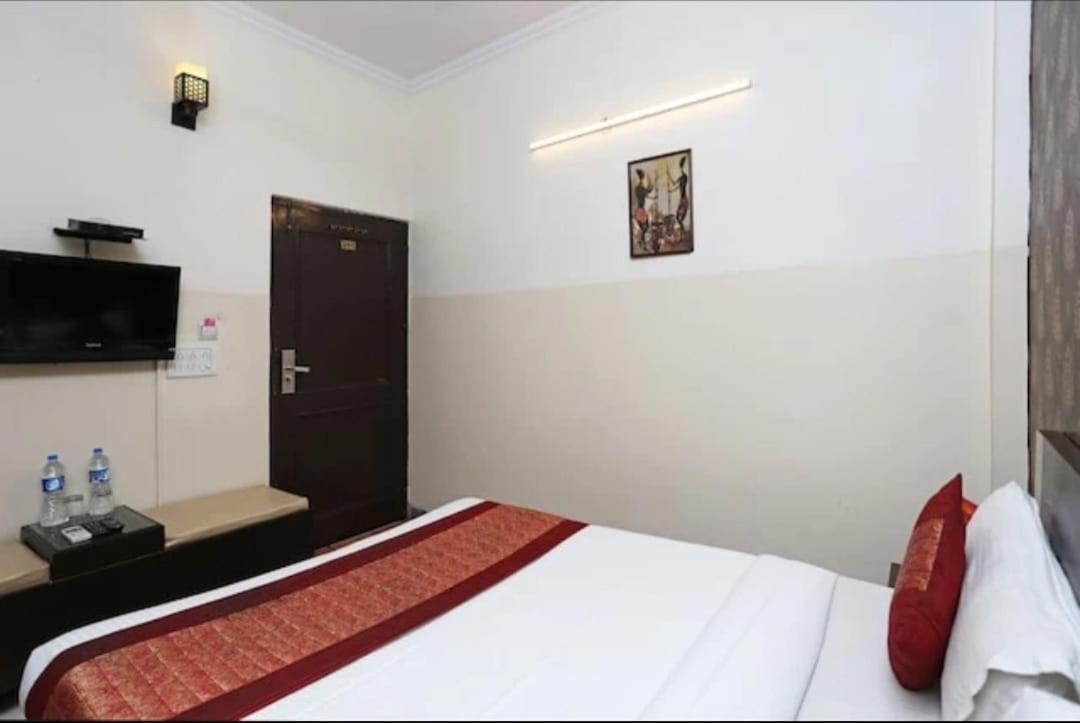 Hotel Airport Inn Near Delhi Airport New Delhi Buitenkant foto